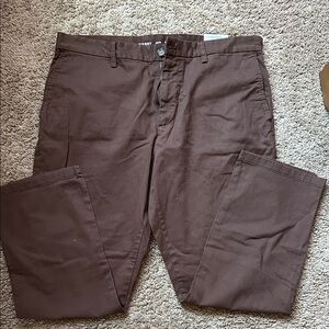 Old Navy Men's Dark Brown Chinos